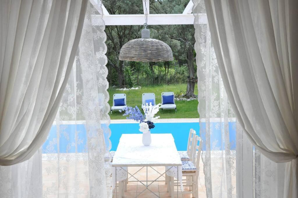 Villa Erietta Near Lefkas Center Apolpaina Bagian luar foto